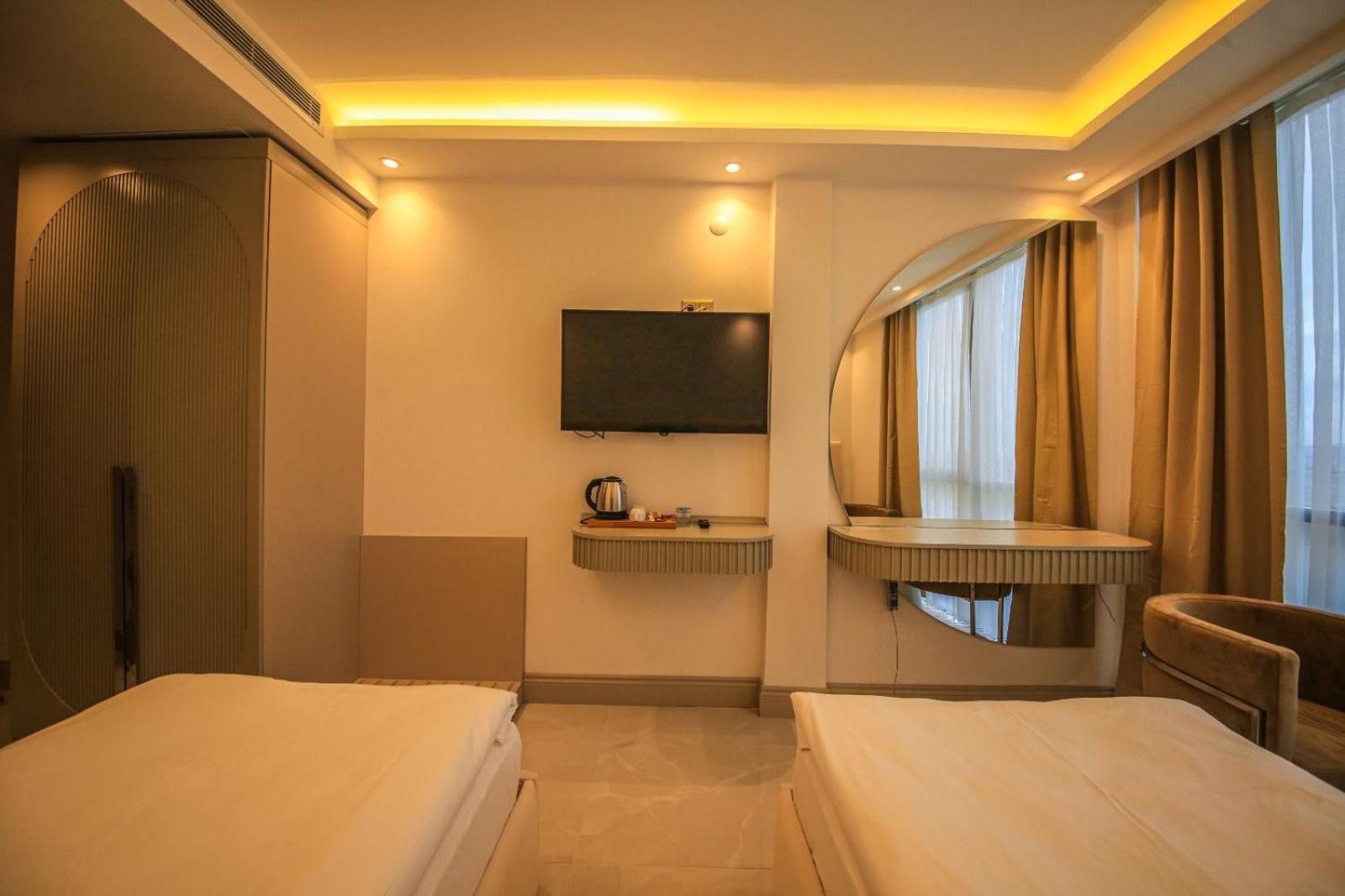 Goerguelue Hotel Merkezkoy ภายนอก รูปภาพ