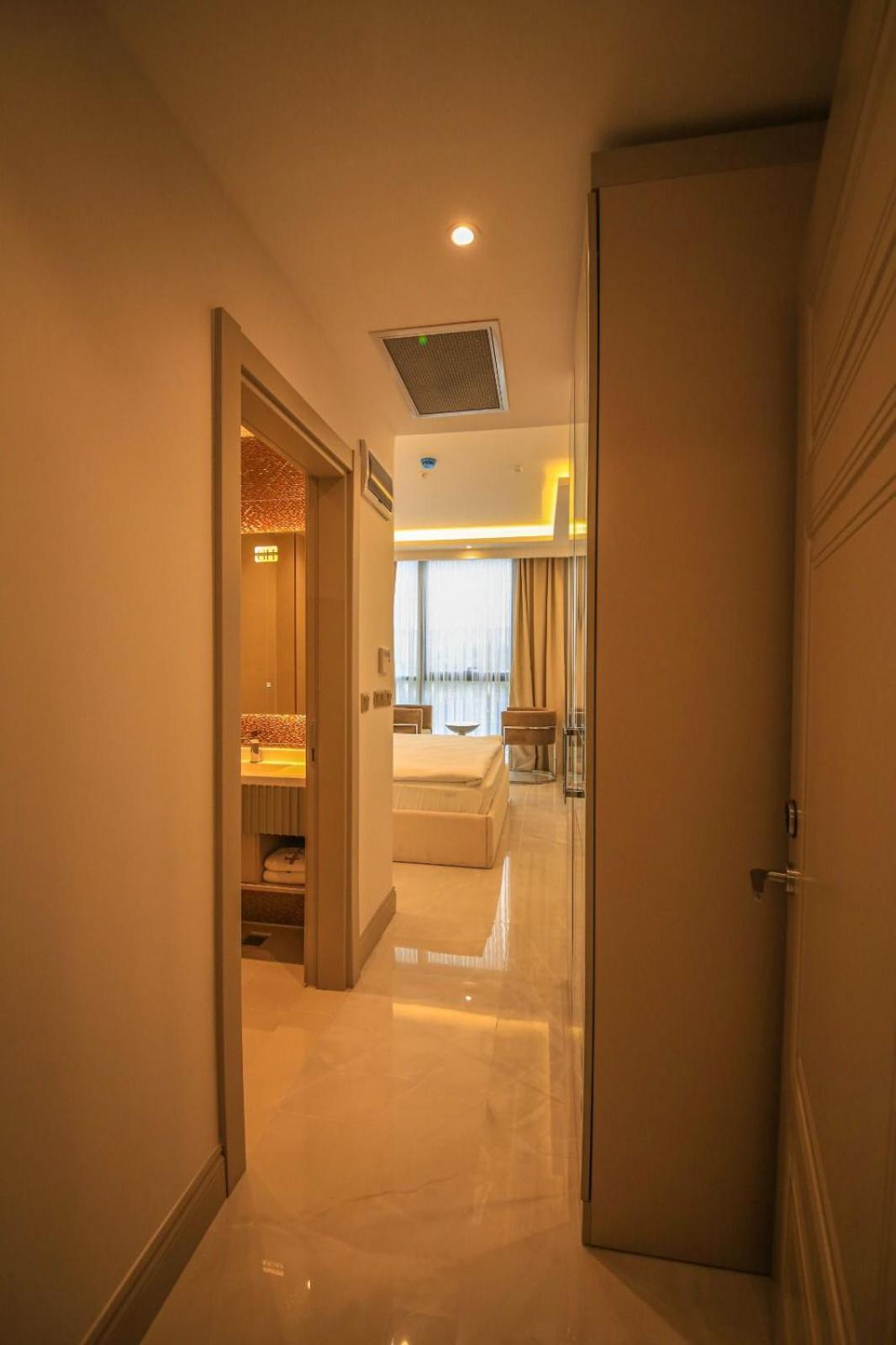 Goerguelue Hotel Merkezkoy ภายนอก รูปภาพ